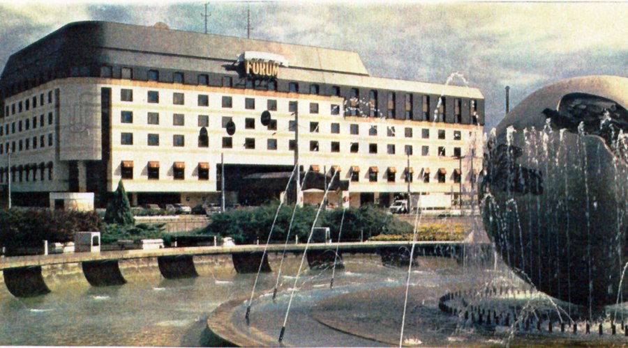 Hotel Forum  /1988/